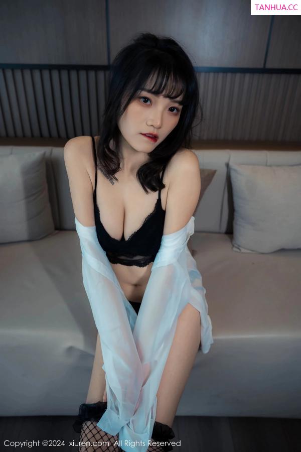   [XiuRen]高清写真图 2024.04.01 No.8320 唐安诺 黑丝美腿第78张图片